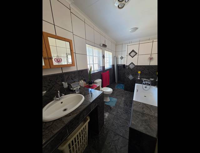 3 BEDROOM HOUSE FOR SALE IN SASOLBURG EXT 4
